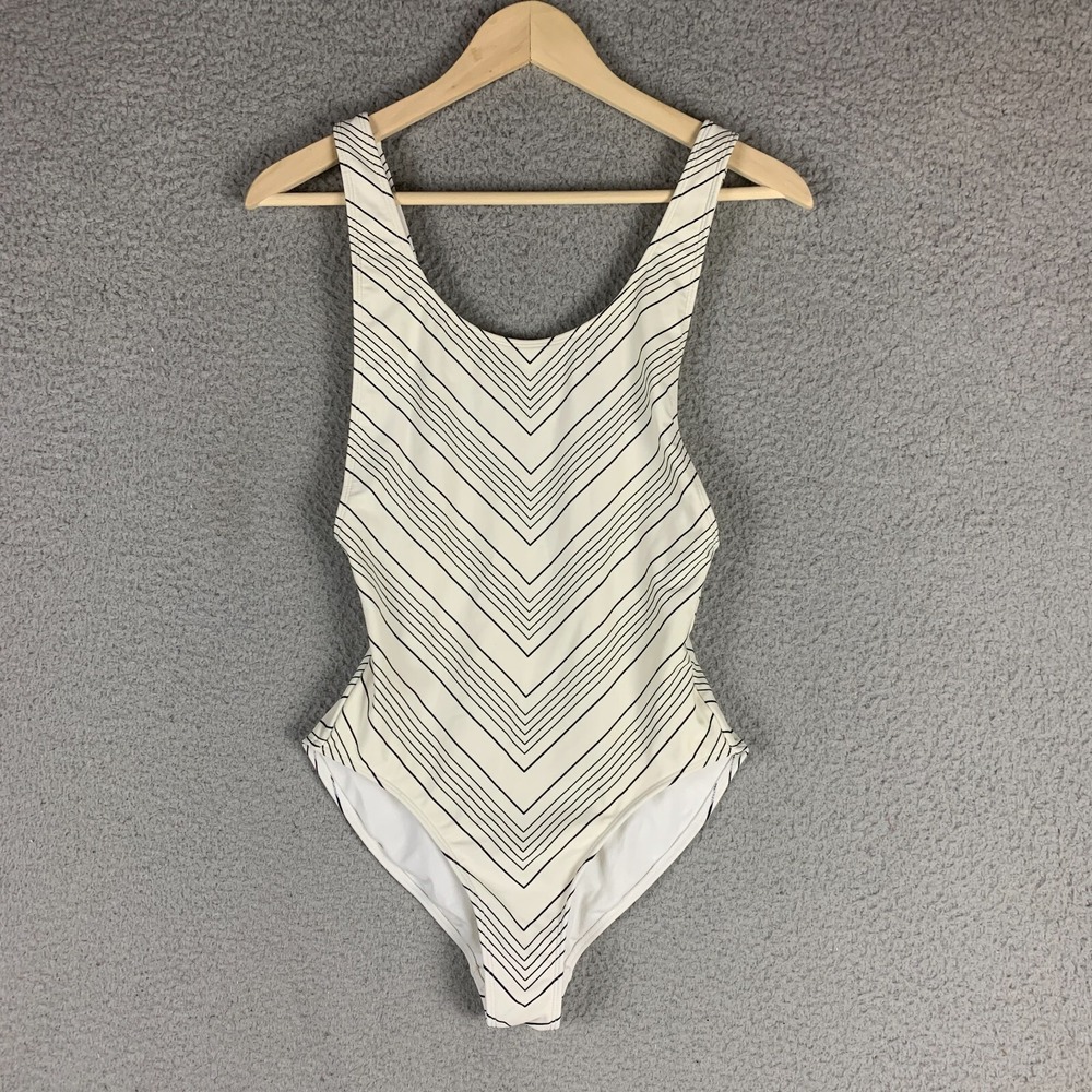 Athleta Swimsuit 32D/DD One Piece Ivory Chevron‎ High Thigh Modern